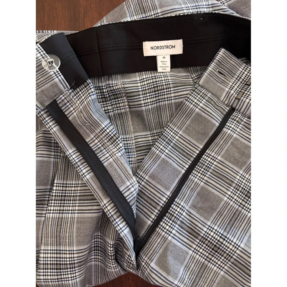 Nordstrom Womens Grey Glen Plaid Pleated Tapered Dress Pants Size 20 NWT